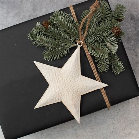 7.5" WHITE METAL STAR ORNAMENT – Vintage Ornaments