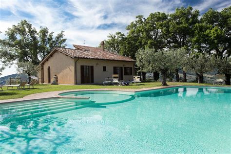 Bellissimi Agriturismi Con Piscina In Umbria Guida