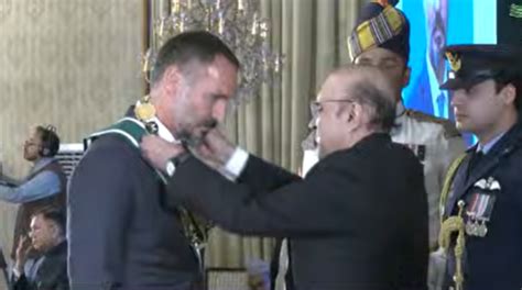 President confers Nishan-i-Pakistan award on Prince Rahim Aga Khan ...