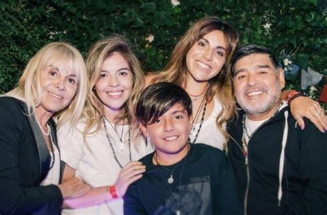 El Kun Ag Ero Despidi A Maradona Su Ex Suegro Con Un Emotivo Mensaje