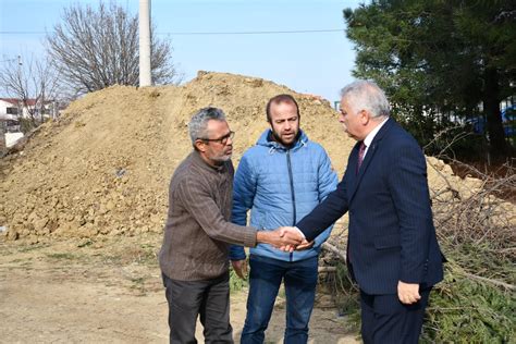 Vali Aziz Yıldırım Depremzede Aileleri Ziyaret Etti