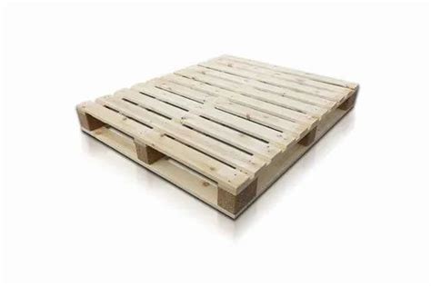 Rectangular Brown Four Way Rubber Wood Pallet For Shipping Capacity