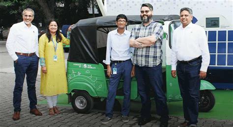 SUN Mobility Partners With EVeez To Deliver 10 000 Electric Two