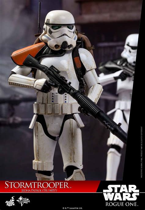 First Rogue One Hot Toys Revealed Including Darth Vader