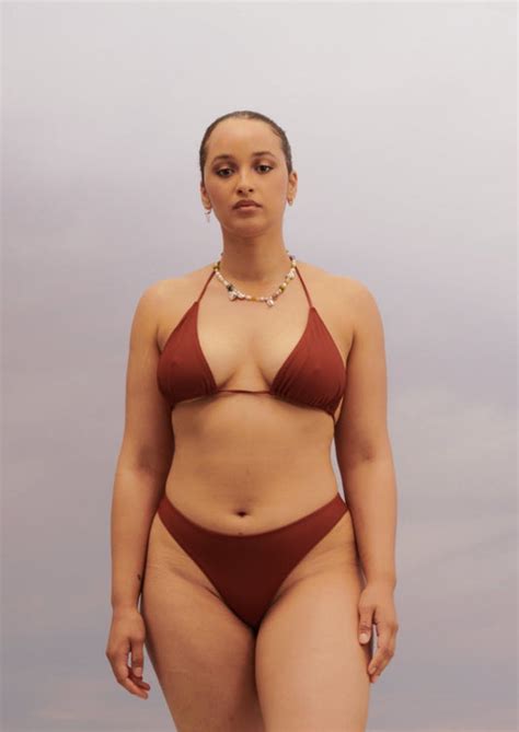8 Hot Sexy Awa Sy Bikini Pics