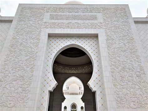 Solve Sheikh Zayed Grand Mosque Jigsaw Puzzle Online With Pieces