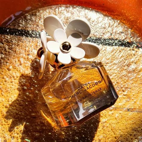 Daisy Eau So Intense Marc Jacobs Perfume A Fragr Ncia Feminino