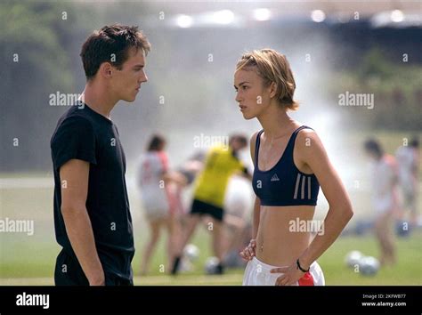 JONATHAN RHYS MEYERS, KEIRA KNIGHTLEY, BEND IT LIKE BECKHAM, 2002 Stock ...