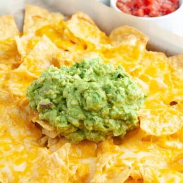 Guacamole Nachos Recipe - Food Lovin Family