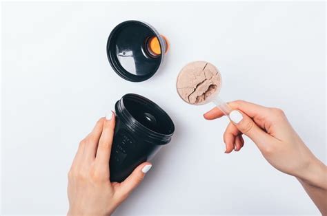 Казеин: что это, польза и вред, для чего нужен, как принимать