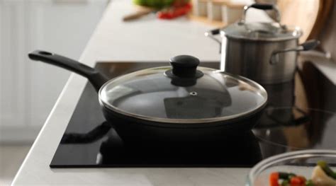 7 Best Frying Pans with Lid in 2023 - Cookware Space