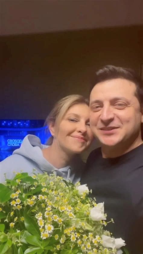 Juntos Hasta En La Guerra Olena Y Volodimir Zelensky Celebran 19 Años