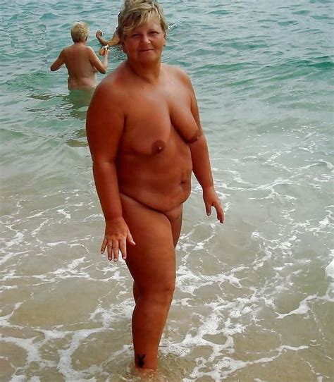 Bbw Matures And Grannies At The Beach