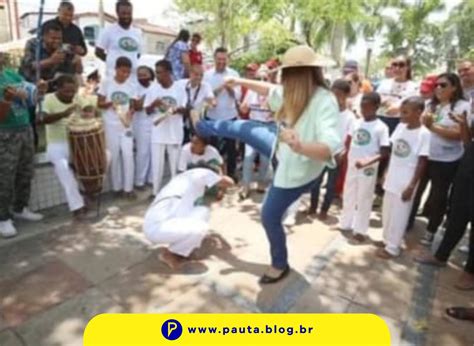 GINGADO Primeira Dama Da Bahia Tatiana Velloso Cai Na Capoeira