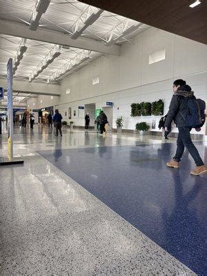 Detroit Airport Evans Terminal - DTW, 601 Rogell Dr, Detroit, MI 48242 ...