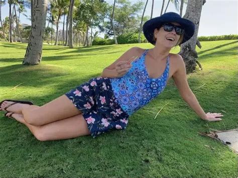 50 Jenna Fischer Hot And Sexy Bikini Pictures Woophy