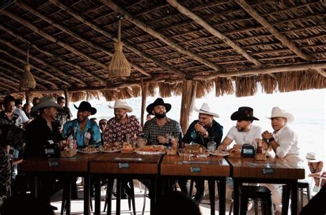 Arma la fiesta El mimoso con Desde la playa Vol 2 grabado en Mazatlán