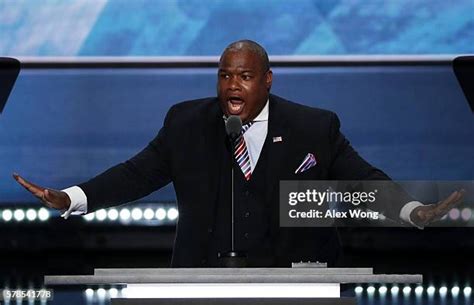 Pastor Mark Burns Photos And Premium High Res Pictures Getty Images