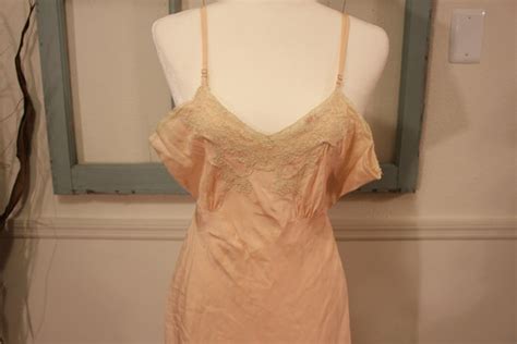 Vintage 1930s Peachy Pink Rayon Silk Slip Nigh Gem