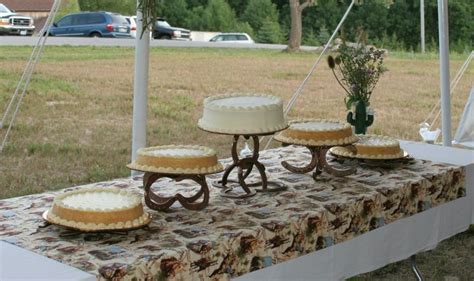 Horseshoe art, Horseshoe crafts, Horseshoe decor