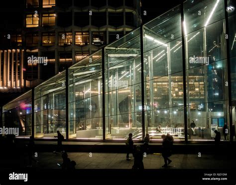 Tottenham Court Roads New Central Line Station Hi Res Stock Photography