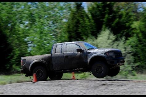 Ford F 150 Svt Raptor Picture Gallery Edmunds