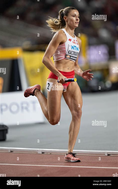 Natalia Kaczmarek Participating In The 400 Meters Relay At The World