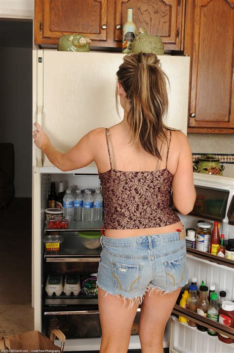 Blonde Housewife Carolyn Reese Strips In The Kitchen Shows Her Big
