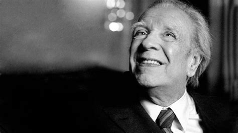 Jorge Luis Borges a 135 años del nacimiento de un genio literario