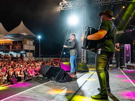 Feira De Agroneg Cios E Show De Anos Da Cooabriel S O Realizados