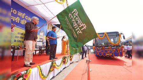 Delhi Cm Arvind Kejriwal Flags Off New Cng Buses From Rajghat Depot