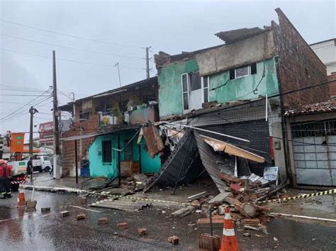 Natal tem pontos de alagamento e semáforos quebrados por causa da chuva