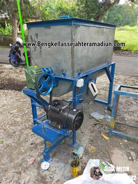 Mesin Mixer Pakan Ternak Kapasitas 200 250 Kg Body Steinless 2 Mili