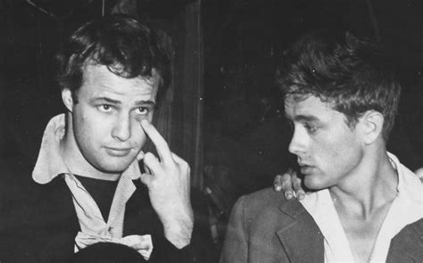 James Dean E Marlon Brando Teriam Relacionamento T Rrido Metr Poles