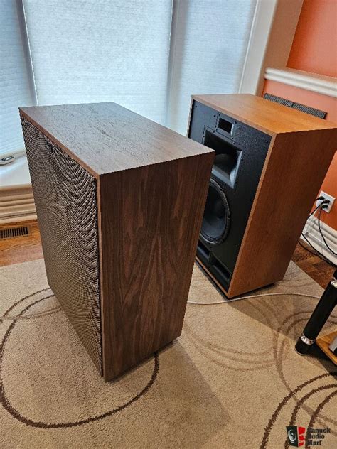 Klipsch Cornwall Iv Spkrs Cherry Or Walnut Mint Trade Back Yr Acx