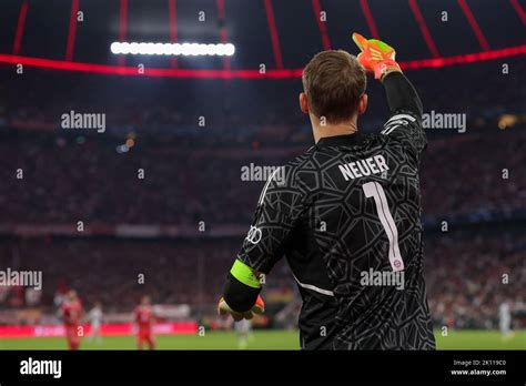 Manuel Neuer Vom Fc Bayern M Nchen Beim Uefa Champions League Spiel