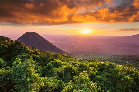 The Ultimate Guide to Hiking Santa Ana Volcano - Brilliantio