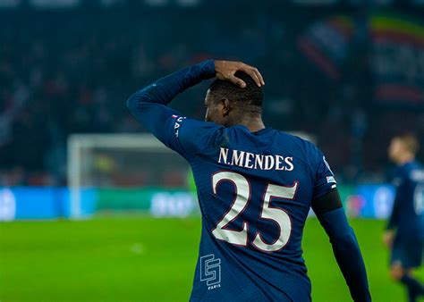 Le Psg Aurait Un Nom En T Te En Cas De D Part De Nuno Mendes