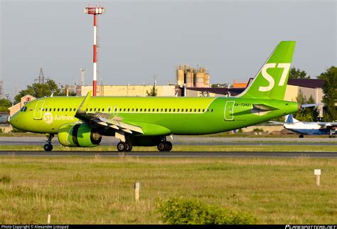 Ra S Siberia Airlines Airbus A N Photo By Alexander