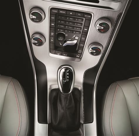 Volvo Cars introduces luxurious interior package for the model year ...