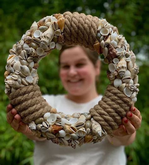Pin By Verena Boerner On Kränze Beach Themed Crafts Shell Wreath