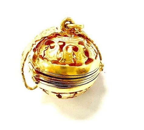 Vintage 18k gold photo locket,custom made - Gem