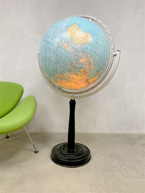 Vintage Illuminated Earth World Globe Floorlamp JRO Wereldbol Vloerlamp