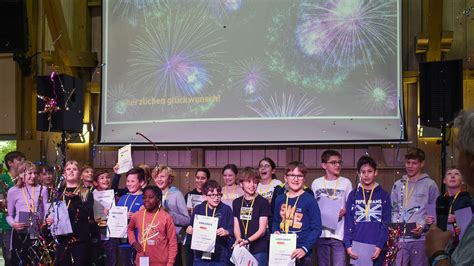 World Robot Olympiad Sechs Gmünder Roboteams fahren zum Finale