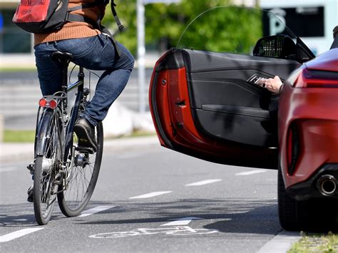 27 jähriger Radfahrer bei Unfall in Wien verletzt Vienna Online