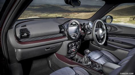 2016 MINI Cooper Clubman D (UK-Spec) - Interior | Caricos