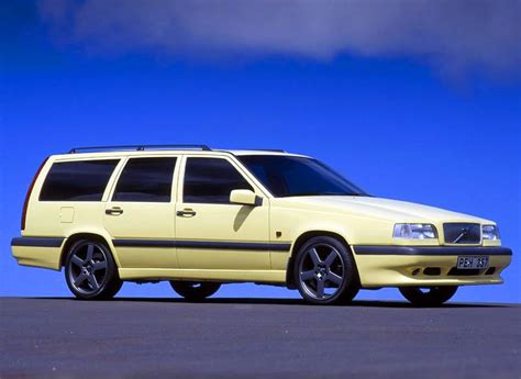 Volvo 850 T-5R: It Exists | PlaysWithCars