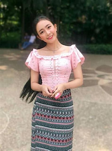 Pin By Suho Impna On Myanmar Dress Traditional Dresses Designs Myanmar