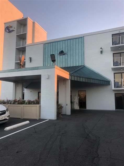 Beachside Hotel | Daytona Beach Shores, FL 32118