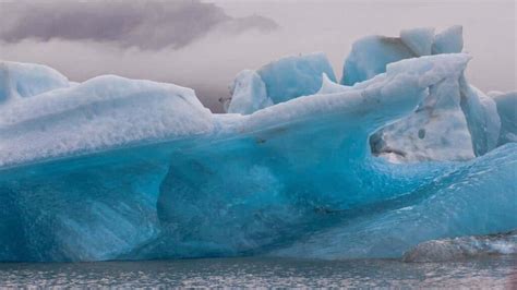 Iceberg Gigante Se Desprende De La Ant Rtida Tercer Planeta